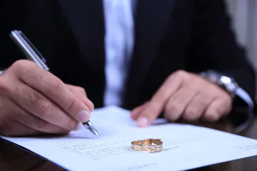 خدمات سازش و حل و فصل دعاوی در موسسه حقوقی قانون مهر میهن